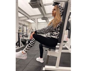 GUESS СПОРТЕН КЛИН SPRING COLLECTION 2022